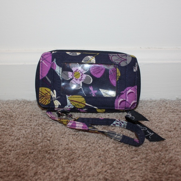Authentic Vera Bradley Wristlet - Picture 1 of 4
